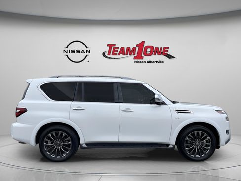 Used 2022 Nissan Armada Platinum w/ Captain's Chairs Package image 8