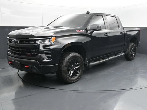 Used 2023 Chevrolet Silverado 1500 LT Trail Boss AWD/4WD image 1