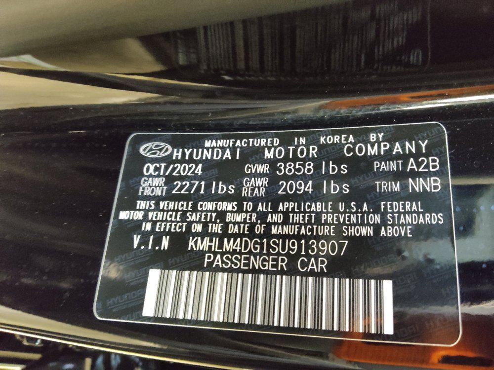 Used 2025 Hyundai Elantra Sport FWD image 33