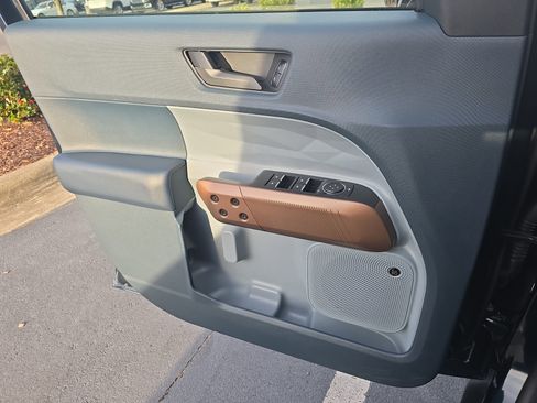 Used 2023 Ford Maverick Lariat w/ Lariat Luxury Package image 31