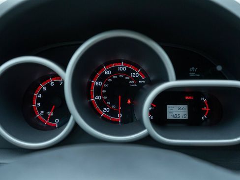 Used 2012 Toyota Matrix L w/ L Sport Pkg FWD image 25