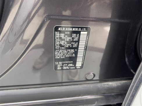 Used 2024 INFINITI QX80 Luxe image 96