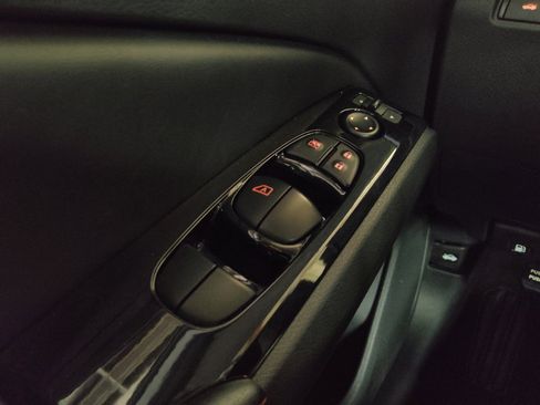 Used 2025 Nissan Altima 2.5 SR FWD image 27