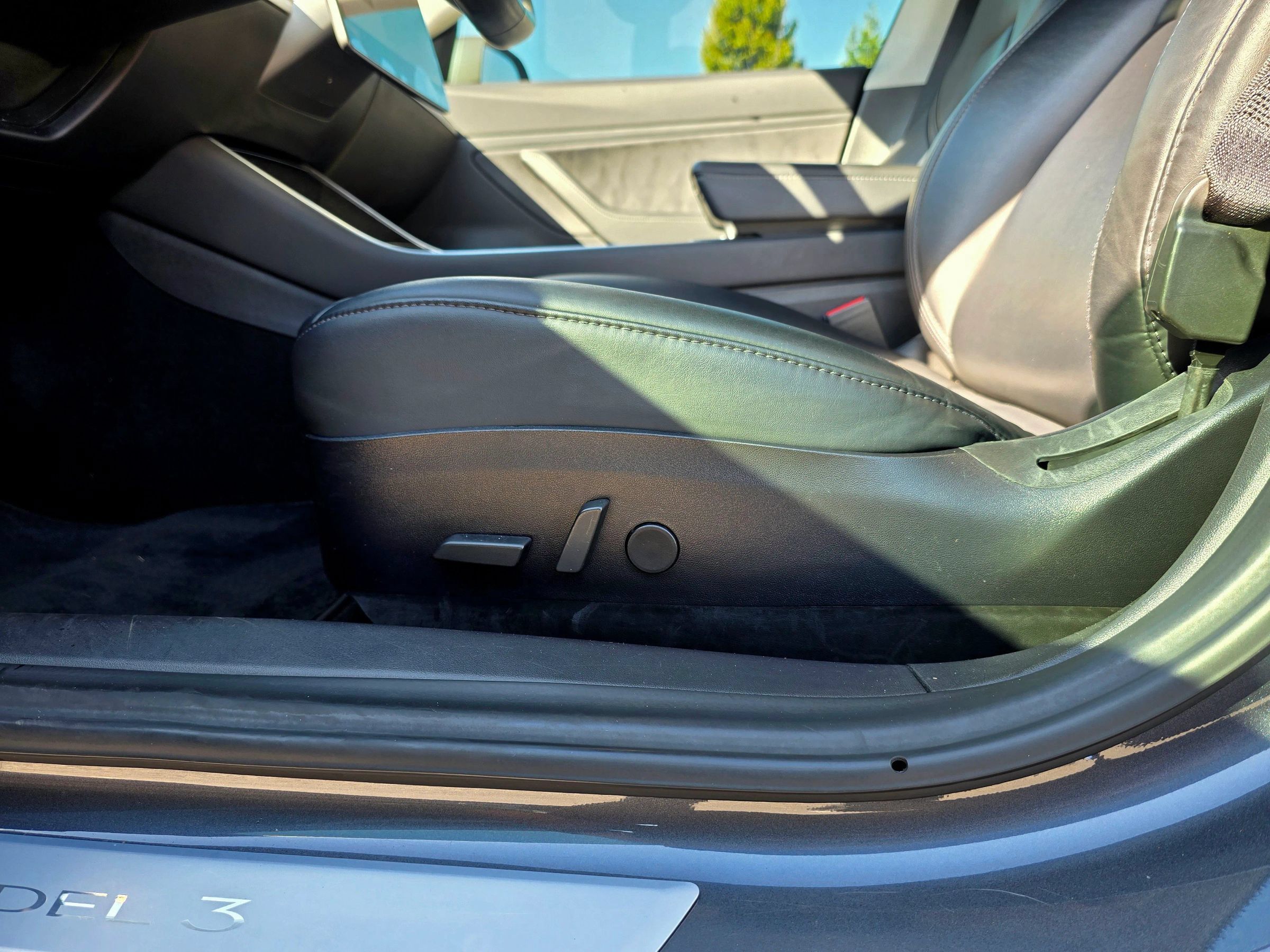 Used 2019 Tesla Model 3 Long Range AWD/4WD image 44