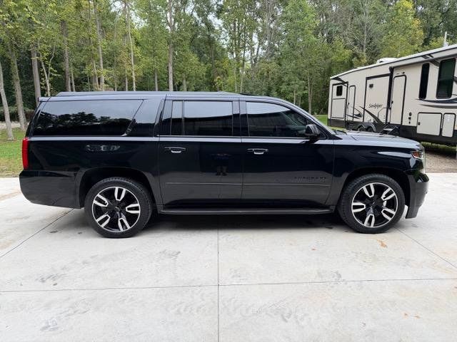 Used 2020 Chevrolet Suburban Premier AWD/4WD image 5