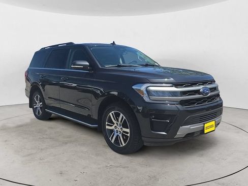 Certified 2023 Ford Expedition XLT AWD/4WD image 3