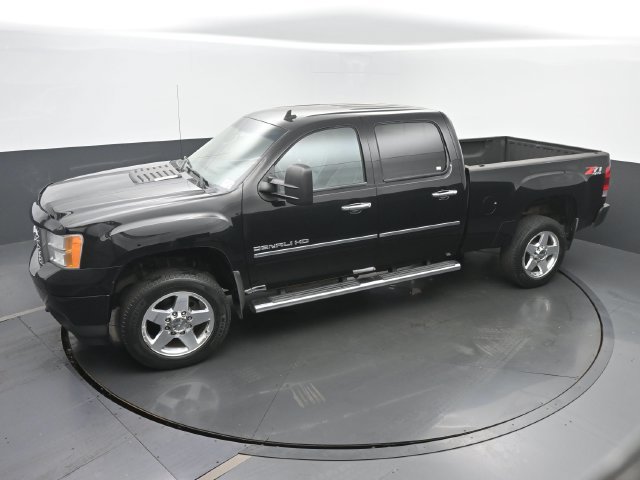 Used 2014 GMC Sierra 2500 Denali w/ Snow Plow Prep Package AWD/4WD image 36