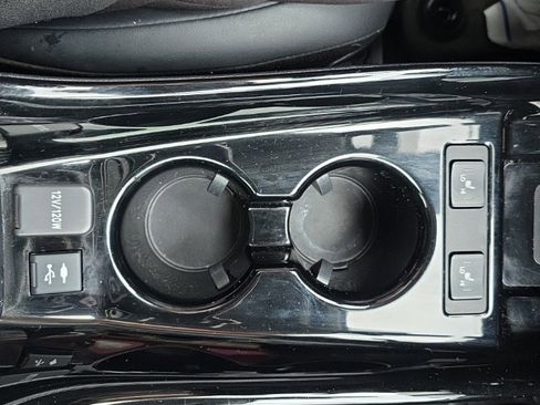 Used 2020 Toyota Prius Prime XLE image 28