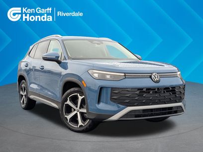 Used 2025 Volkswagen Tiguan SE