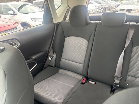 Used 2025 Kia Soul LX w/ LX Technology Package FWD image 37