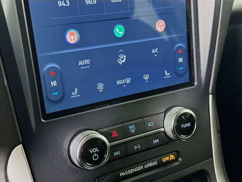 Used 2023 Ford Edge SEL image 23