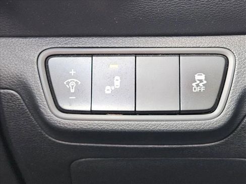 Used 2023 Kia Forte GT-Line image 7