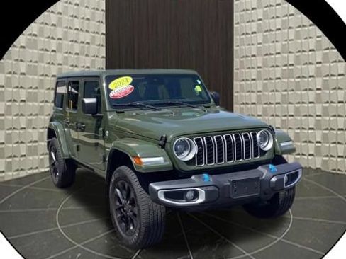 Used 2024 Jeep Wrangler Unlimited Sahara AWD/4WD image 1