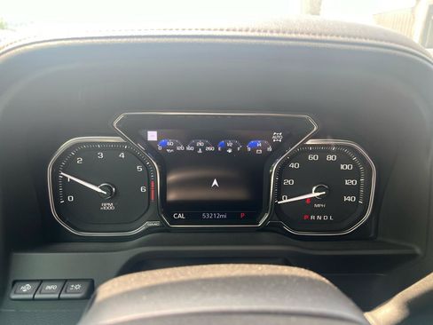Used 2023 GMC Sierra 2500 AT4 w/ AT4 Premium Plus Package AWD/4WD image 8