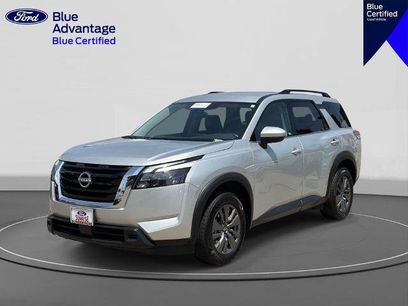 Used 2024 Nissan Pathfinder SV