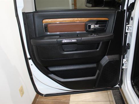 Used 2015 RAM 1500 Laramie Longhorn w/ Convenience Group AWD/4WD image 30