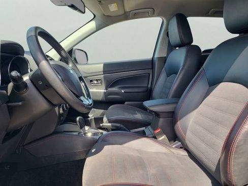 Used 2024 Mitsubishi Outlander Sport SE AWD/4WD image 17