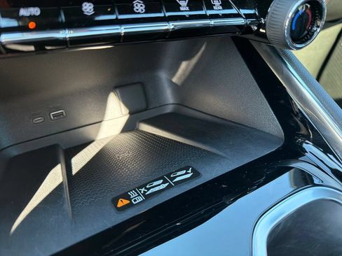 Certified 2024 Chevrolet Traverse RS w/ LPO, Floor Liner Package AWD/4WD image 15