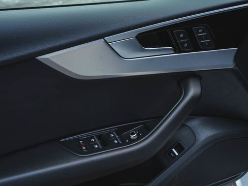 Used 2025 Audi A5 2.0T Premium Plus image 10