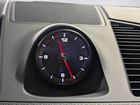 Used 2019 Porsche Cayenne image 18