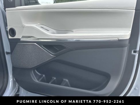 New 2026 Lincoln Navigator L Reserve AWD/4WD image 31
