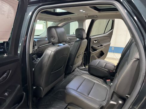 Used 2020 Chevrolet Traverse Premier image 14
