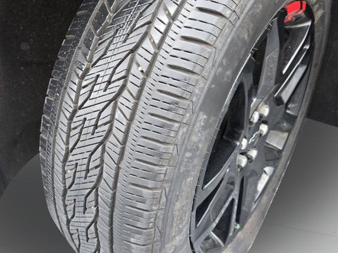 Used 2022 Chevrolet Traverse Premier w/ Redline Edition image 32