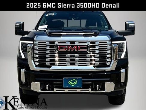 Used 2025 GMC Sierra 3500 Denali w/ Denali Reserve Package image 2