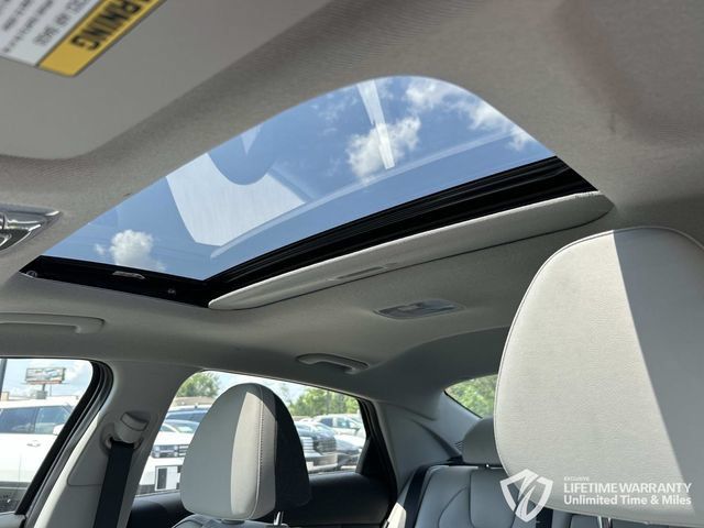New 2026 Hyundai Elantra Limited FWD image 17