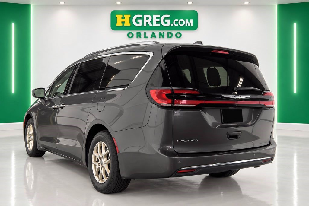 Used 2021 Chrysler Pacifica Touring-L FWD image 2