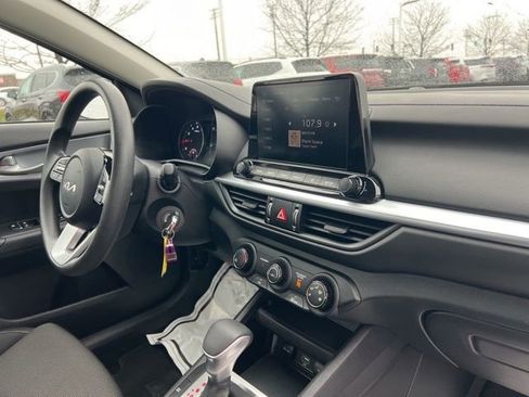 Certified 2024 Kia Forte LXS w/ LXS Technology Package image 30