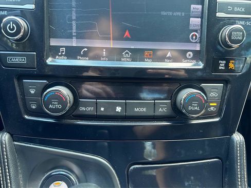 Used 2017 Nissan Maxima 3.5 SV image 23