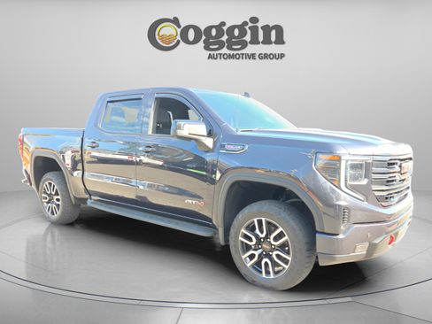 Used 2024 GMC Sierra 1500 AT4 w/ Technology Package image 8