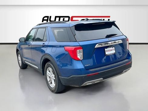 Used 2022 Ford Explorer XLT w/ Equipment Group 202A RWD image 5