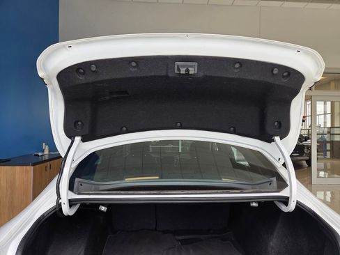 Used 2023 Chevrolet Malibu LT FWD image 9