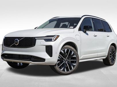 New 2026 Volvo XC90 T8 Ultra w/ Lounge Package