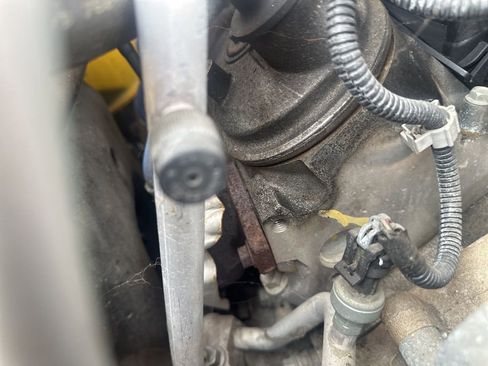 Used 2004 Chevrolet SSR w/ Preferred Equipment Group image 10