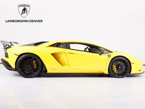 Used 2018 Lamborghini Aventador S AWD/4WD image 9