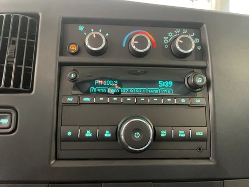 Used 2025 Chevrolet Express 3500 Extended w/ Driver Convenience Package RWD image 13