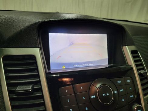 Used 2015 Chevrolet Cruze LT image 6