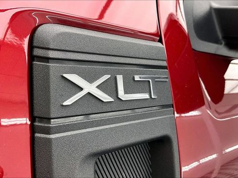 Certified 2025 Ford Maverick XLT w/ XLT Luxury Package FWD image 8