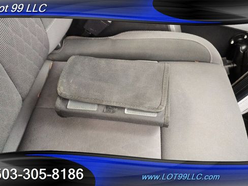 Used 2021 Nissan Titan SV w/ SV Convenience Package image 34