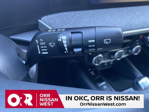 Used 2025 Nissan Kicks SV w/ Interior Electronics Package image 28
