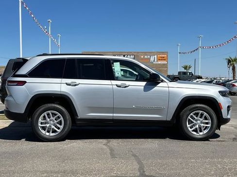 New 2025 Jeep Grand Cherokee Laredo X image 6