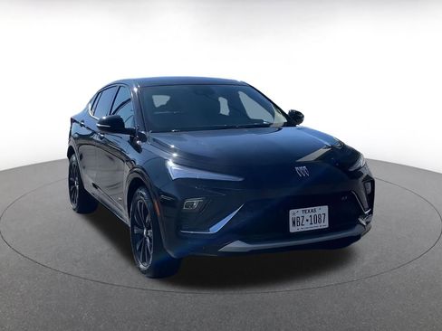 Used 2025 Buick Envista Sport Touring image 3