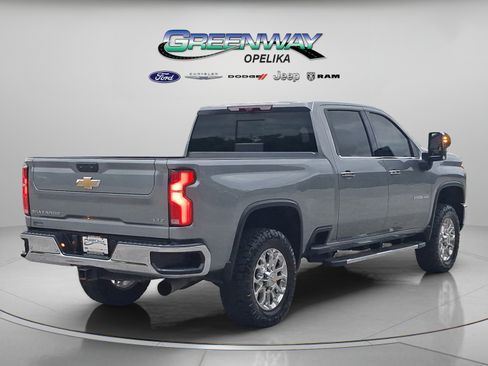 Used 2024 Chevrolet Silverado 2500 LTZ w/ LTZ Premium Package AWD/4WD image 7