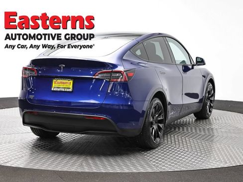 Used 2023 Tesla Model Y Long Range AWD/4WD image 5