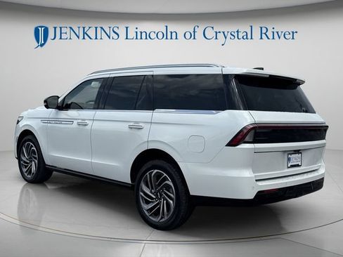 New 2027 Lincoln Navigator Reserve AWD/4WD image 7