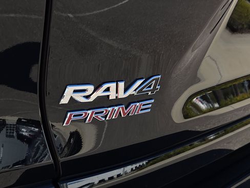 Certified 2025 Toyota RAV4 SE image 13