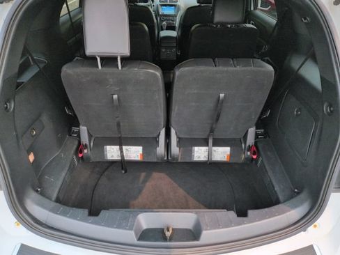 Certified 2018 Ford Explorer XLT w/ Equipment Group 202A AWD/4WD image 19